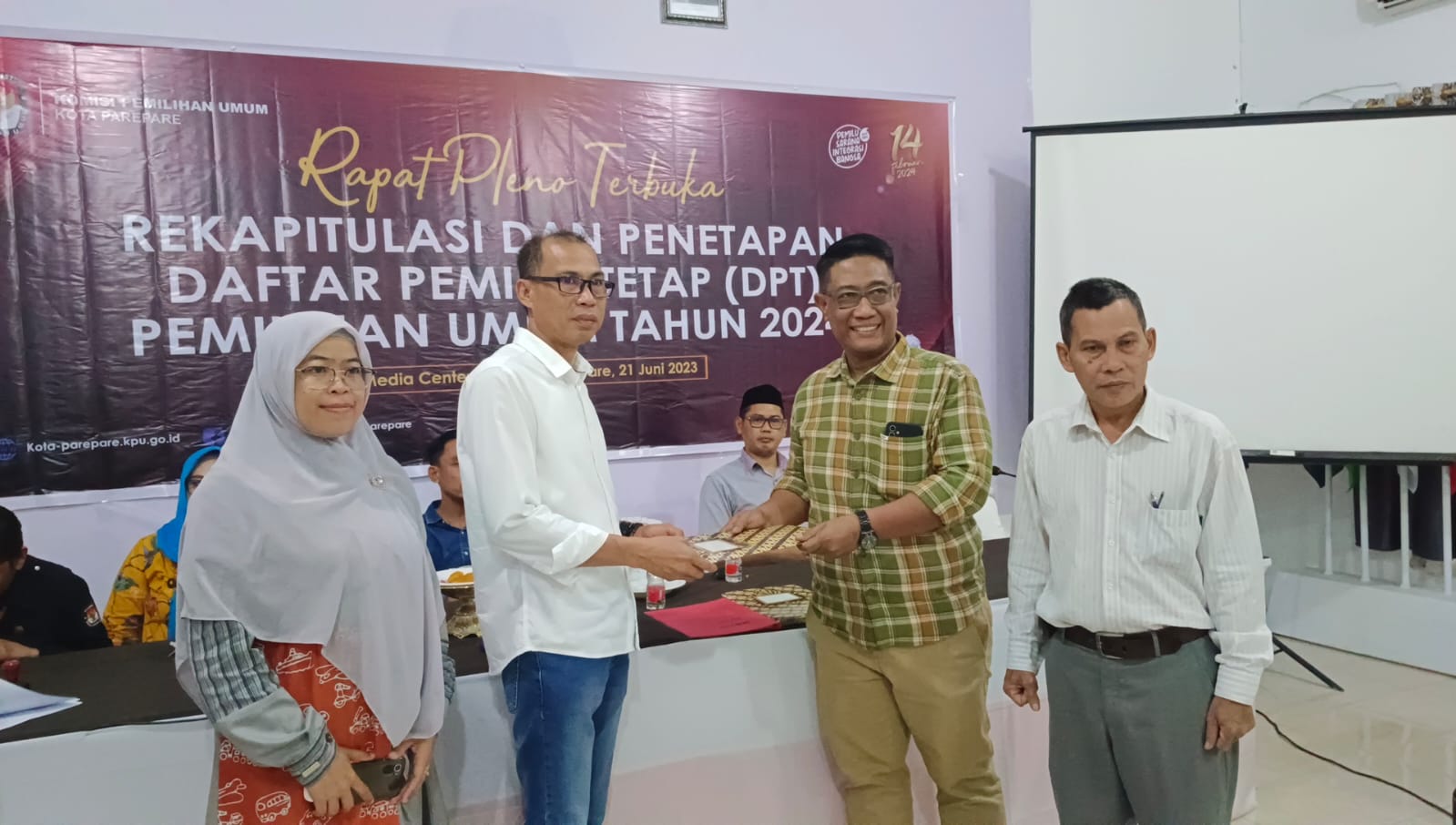 Wawali Pangerang Rahim Hadiri Pleno Penetapan DPT, Pemilih Parepare Meningkat Jadi 109.653 Orang 