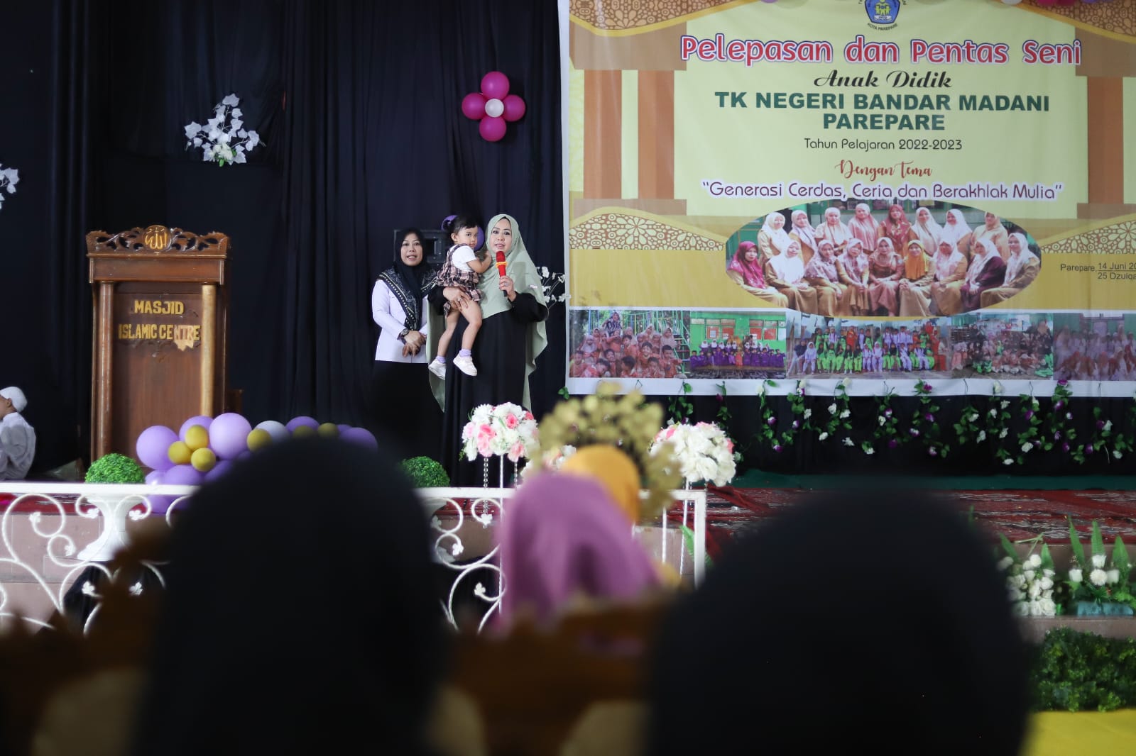 Erna Rasyid Taufan Kagum Pelepasan dan Pentas Seni TK Negeri Bandar Madani Parepare