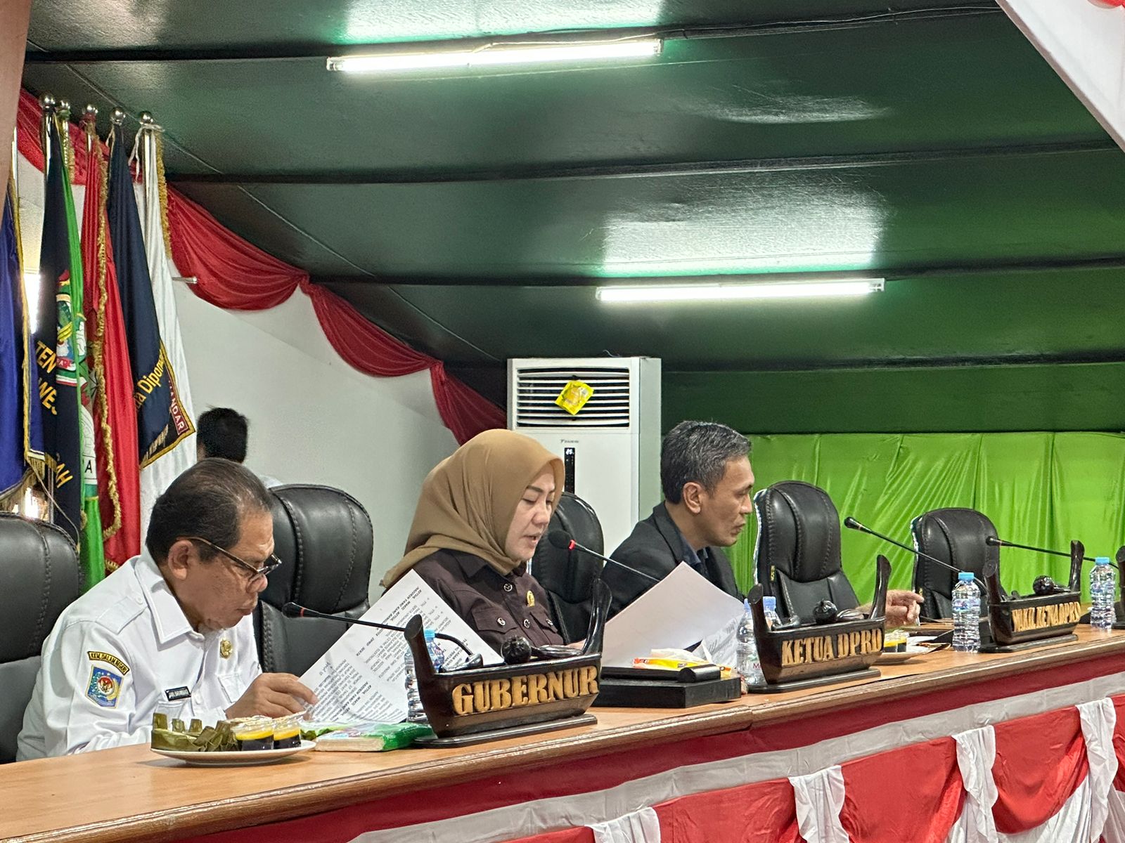 Suraidah dan Usman Suhuriah Pimpin Rapat Paripurna Penjelasan Gubernur Terkait Ranperda Pertanggungjawaban APBD 2022
