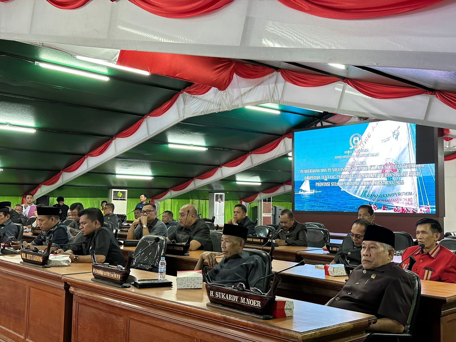 Ketua Komisi IV Marigun Rasyid Hadir di Rapat Paripurna Penjelasan Gubernur Sulbar 