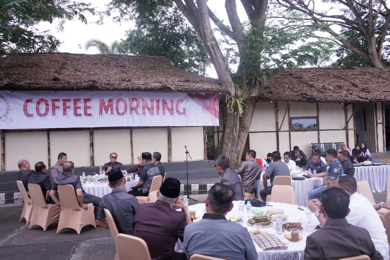 Ketua Komisi IV DPRD Sulbar Hadiri Coffee Morning Bersama Pj Gubernur