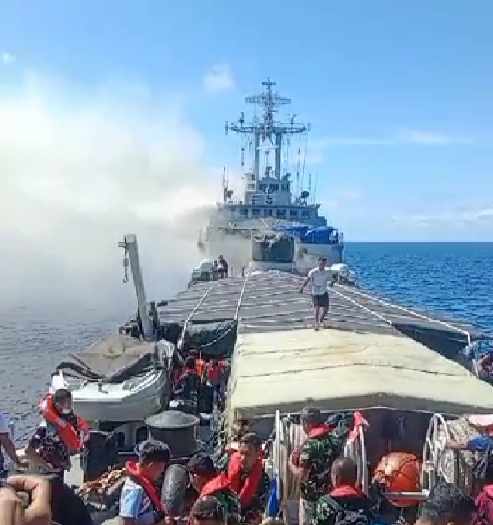 Kapal Perang Indonesia Terbakar di Perairan Sulsel, 117 ABK Dievakuasi