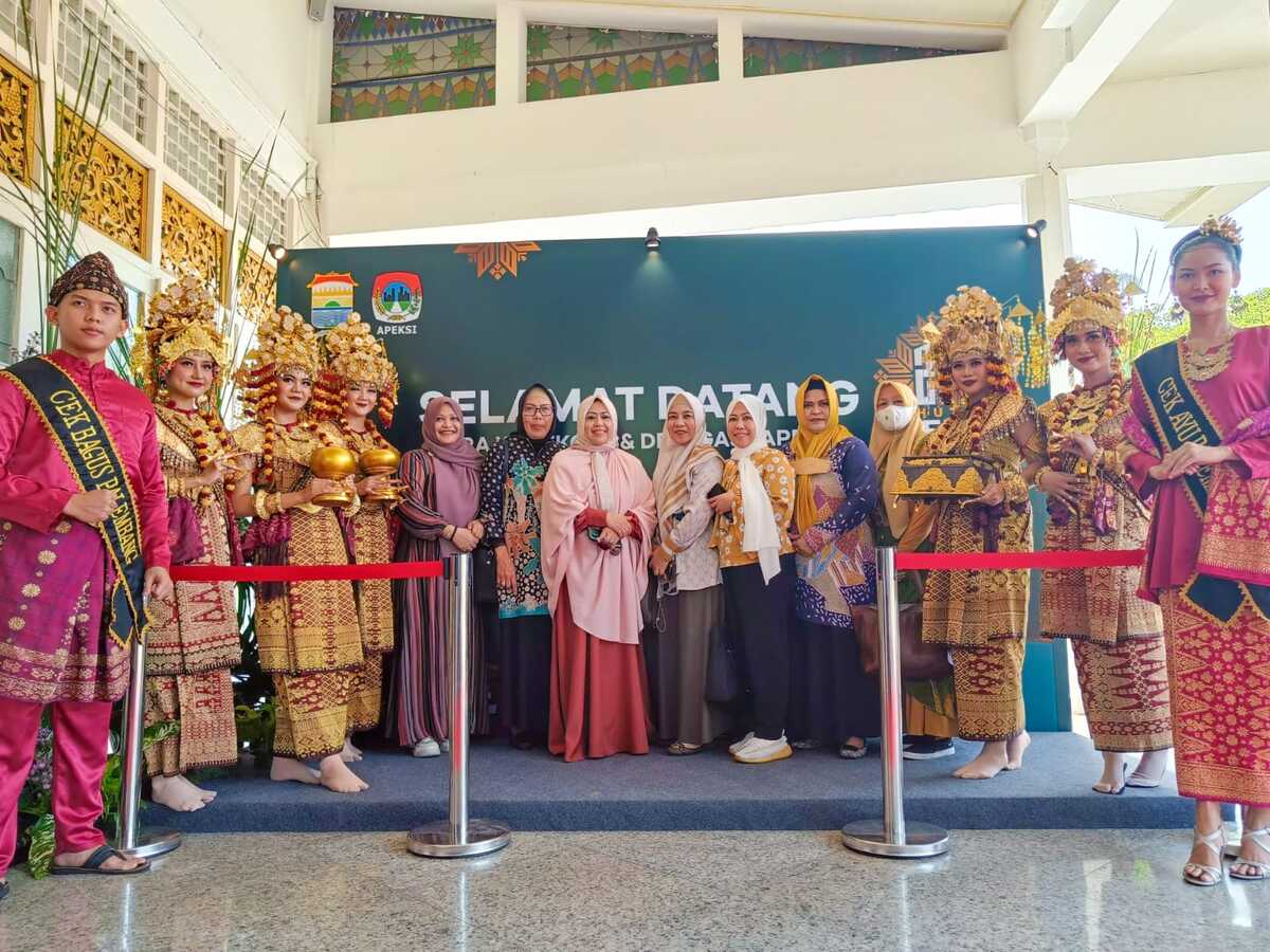 Ketua PKK Parepare Erna Rasyid Taufan Pimpin Rombongan ke HUT Apeksi Disambut Wali Kota Palembang