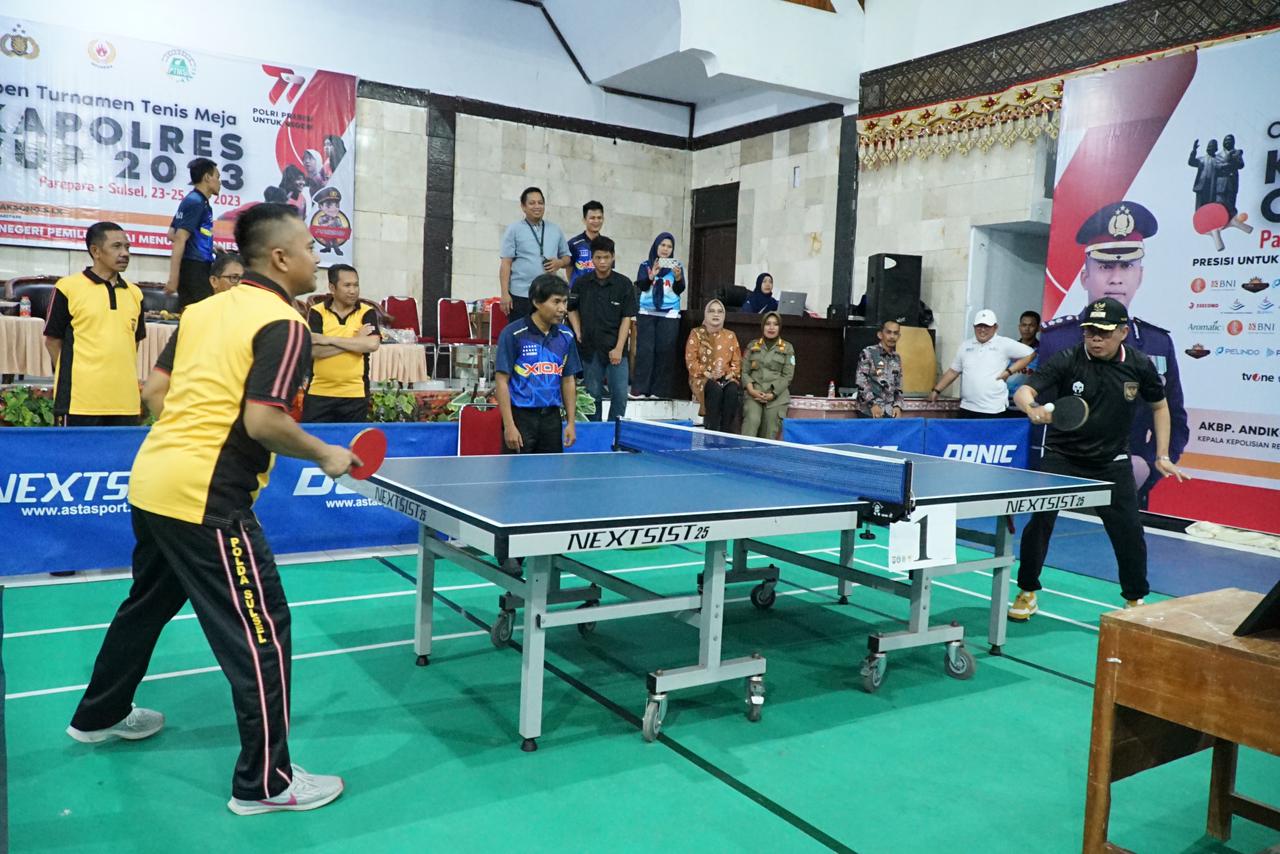 Seru Pembukaan Turnamen Tenis Meja Kapolres Cup, Taufan Pawe Banggakan Polres Parepare Turut Majukan Olahraga 