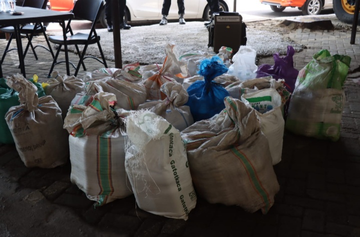 Gelar Operasi Jelang Iduladha, Polisi di Makassar Sita 780 Miras Jenis Ballo dan Tangkap Belasan Penjual