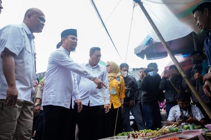 Awal Ramadan, Gubernur Bersama KPPU dan Bulog Pantau Harga Bahan Pokok di Pasar