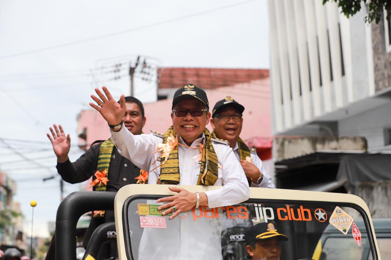 Arak-arakan Adipura Disambut Antusias, Taufan Pawe: Penghargaan Ini untuk Masyarakat dan Kota Kelahiran Tercinta 