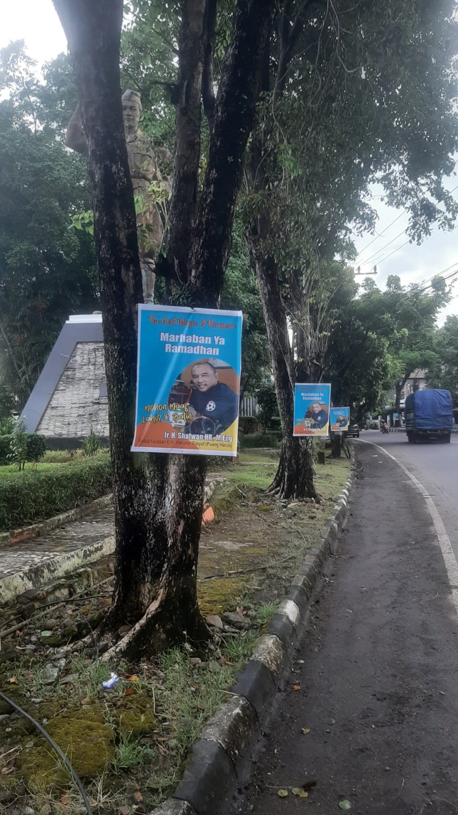 Reklame Marak Terpasang di Pohon, FKH Parepare Suarakan Tegakkan Perwali