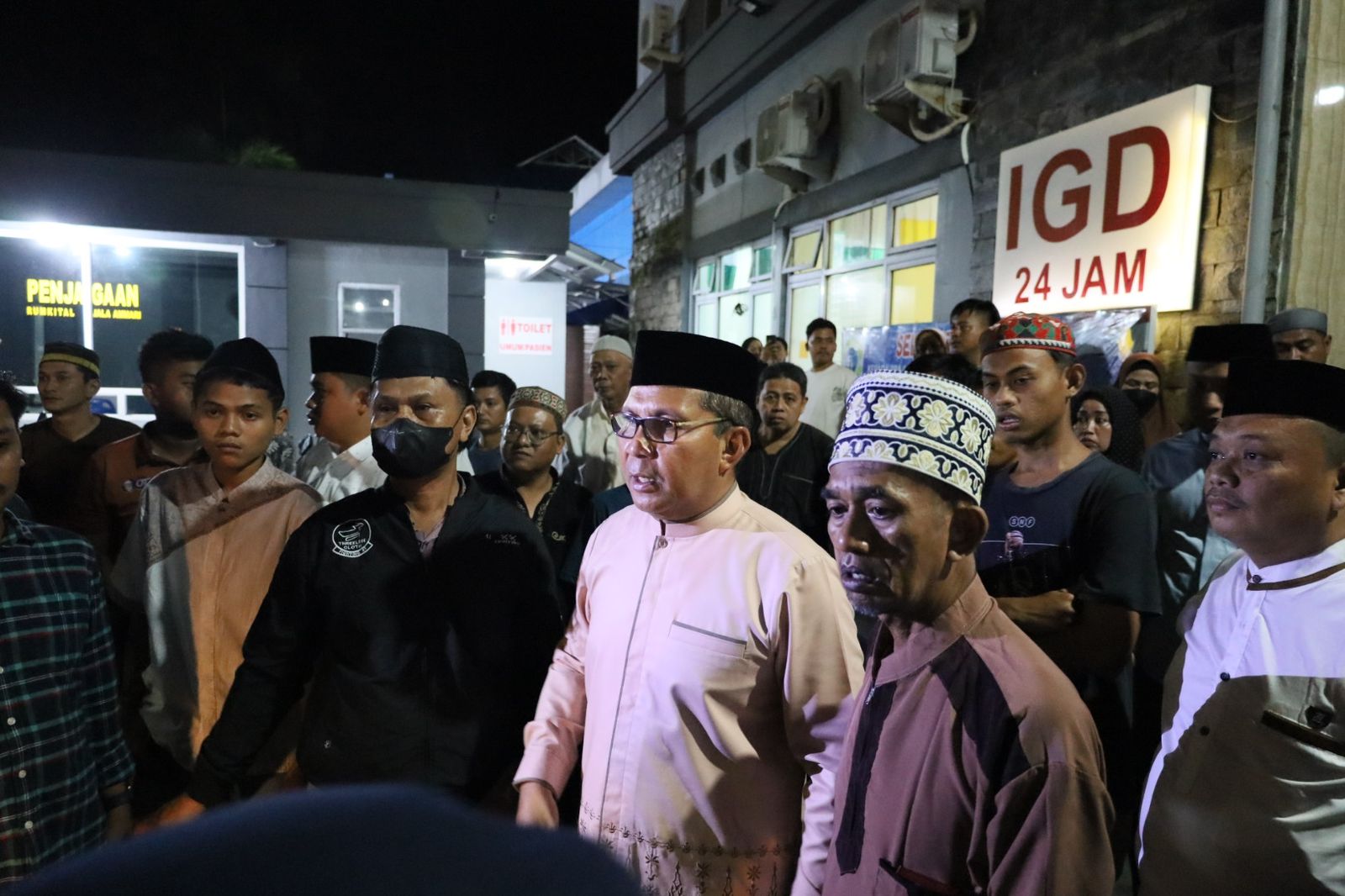 Danny Pomanto Intruksikan Dinas PU Uji Kontruksi Bangunan Pasca Kubah Masjid Ittifaqul Jamaah Roboh