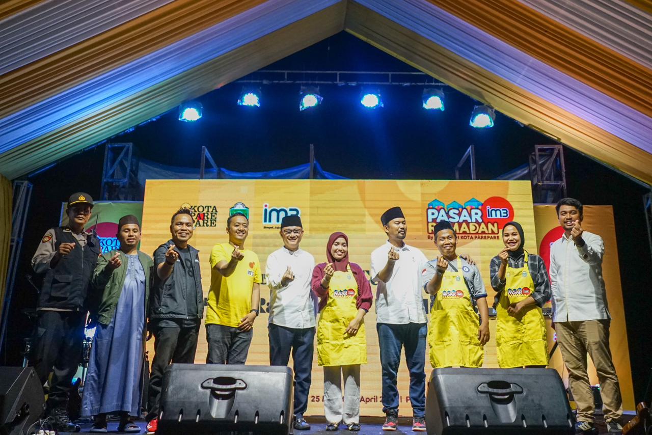 Ramai di Pasar Ramadan Parepare, Beragam Kuliner UMKM, Lomba Islami Hingga Nobar PSM