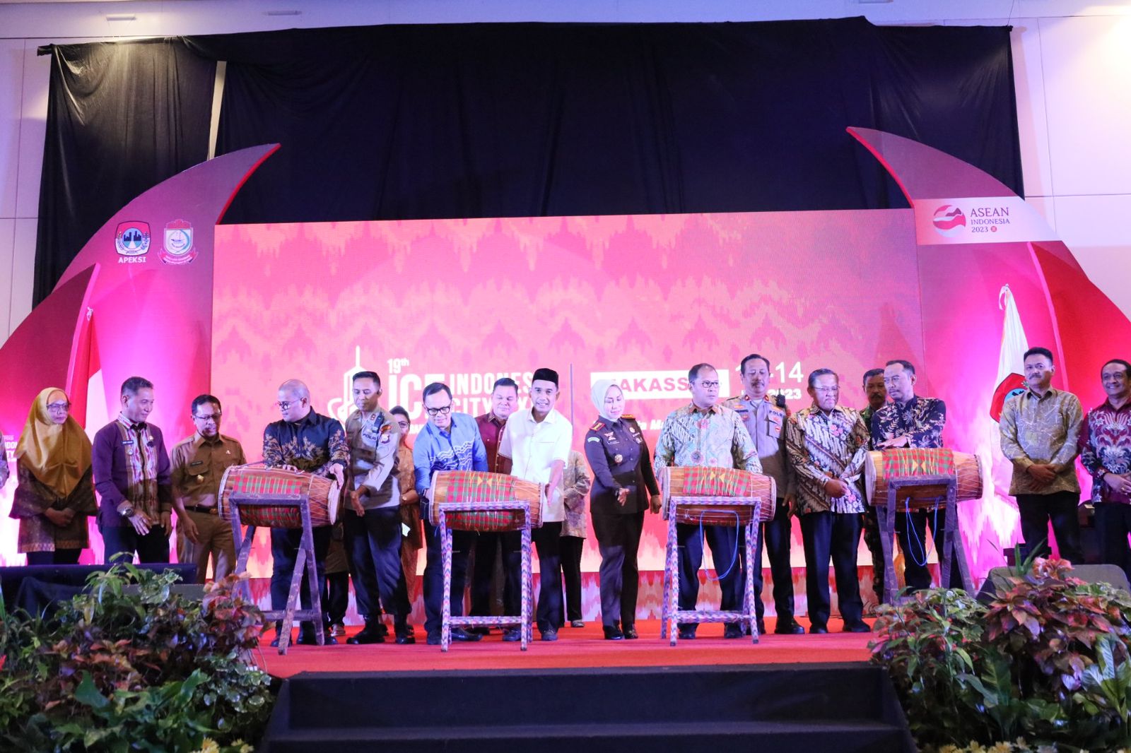 Wali Kota Danny Pomanto Ajak Pengurus APEKSI Nikmati Branding Makassar Kota Makan Enak