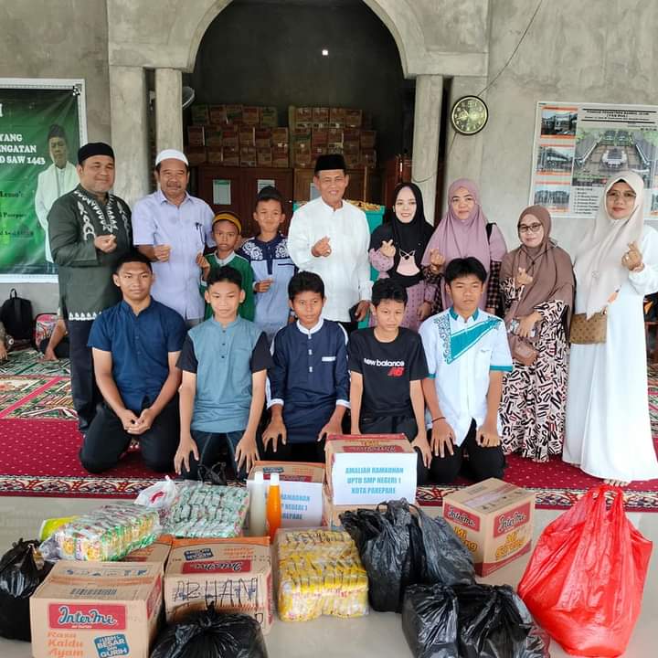 Amaliah Ramadan, SMPN 1 Parepare Sukses Gelar Pesantren Hingga Berbagi ke Ponpes dan Panti Asuhan