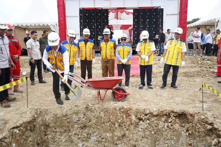 Rekonstruksi Gedung DPRD Sulbar Dimulai, Akmal Malik Berharap SDM Lokal Diprioritaskan