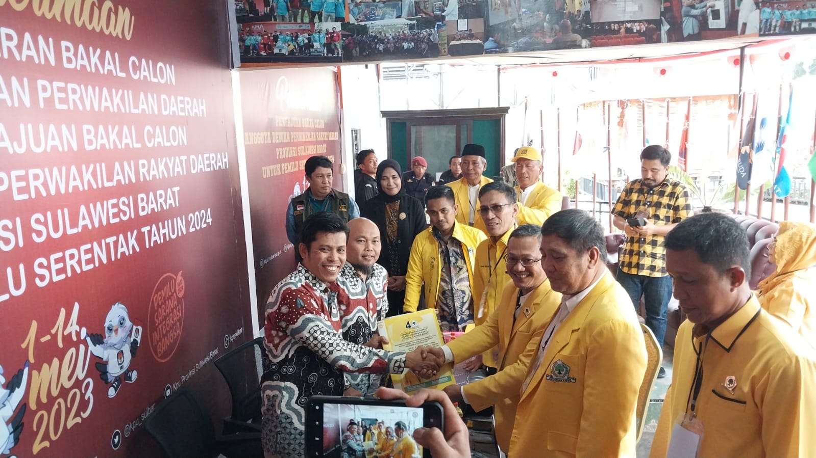 Daftarkan 45 Bacaleg ke KPU, Golkar Sulbar Target Raih 11 Kursi 