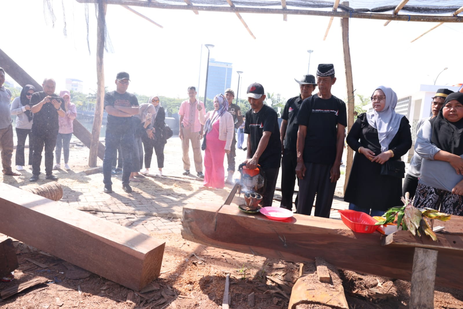 Pantau Progres Pinisi di CPI, Wali Kota Danny Pomanto: Kita Akan Buat Dua Pinisi Lagi