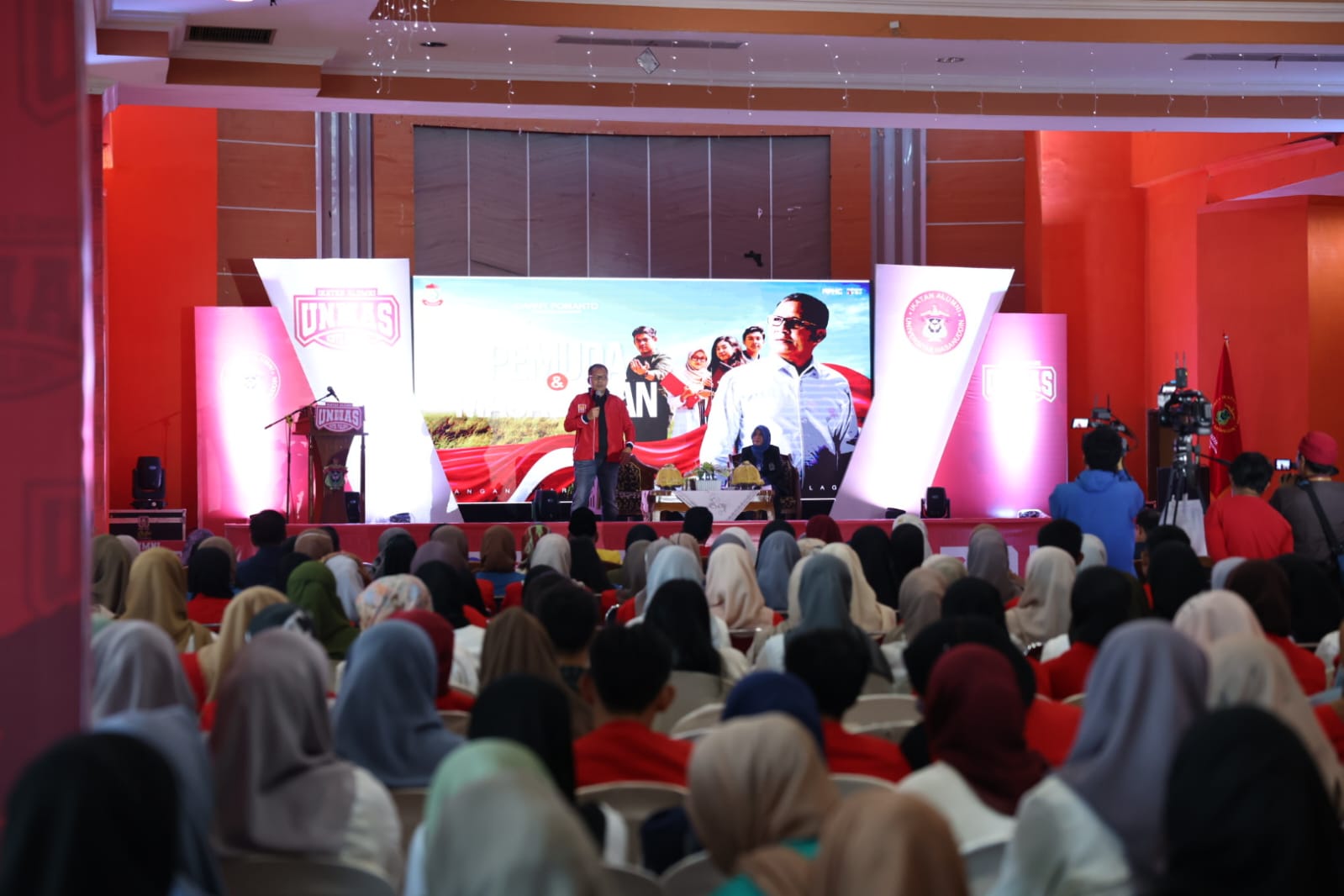 Rektor dan Mahasiswa se-Kota Palopo Diskusi Kepemimpinan dengan Danny Pomanto