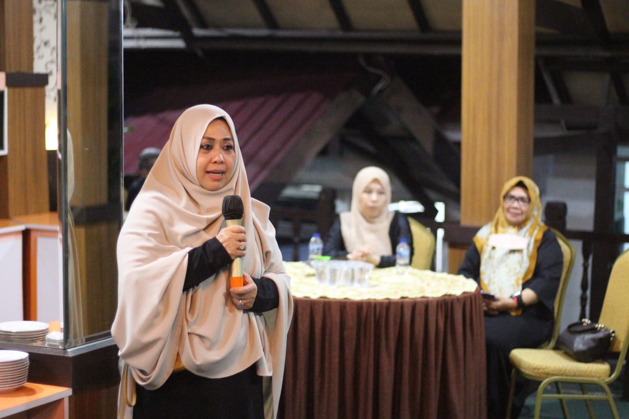 Khidmat Pengajian Media Parepare, Erna Rasyid Taufan Bawa Tausiyah, Jurnalis Mengaji dan Berdoa 