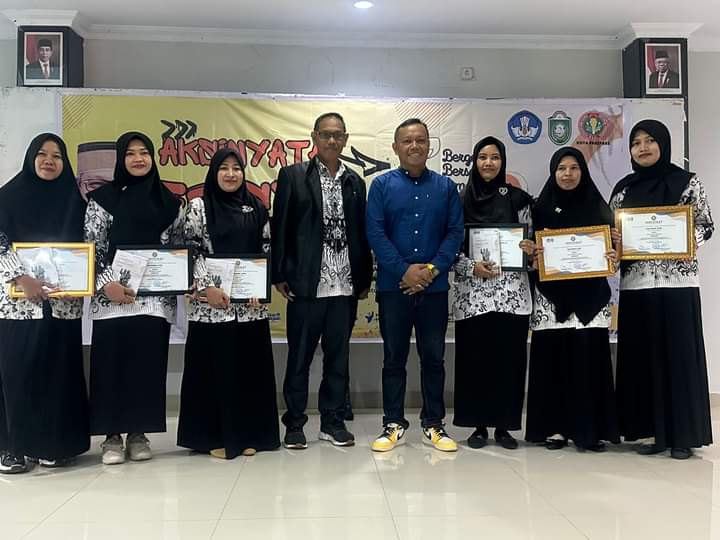 Sukses Bulan Pendidikan di Parepare, Ketua PGRI Minta Tularkan Aksi Nyata Guru Jadi Kreatif 