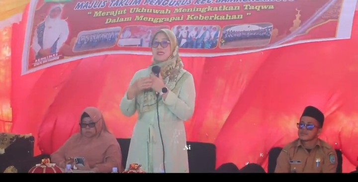 Hadiri Pengajian BKMT Bambalamotu, Wabup Herny Minta Masyarakat Berperan Serta Turunkan Stunting