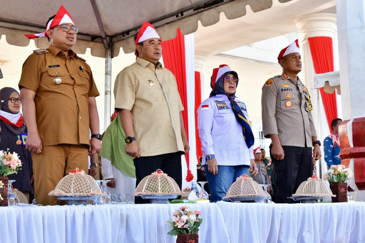 Pj Gubernur Sulsel Hadiri Deklarasi Pemilu Damai dan Netralitas ASN di Lapangan Pancasila Palopo 