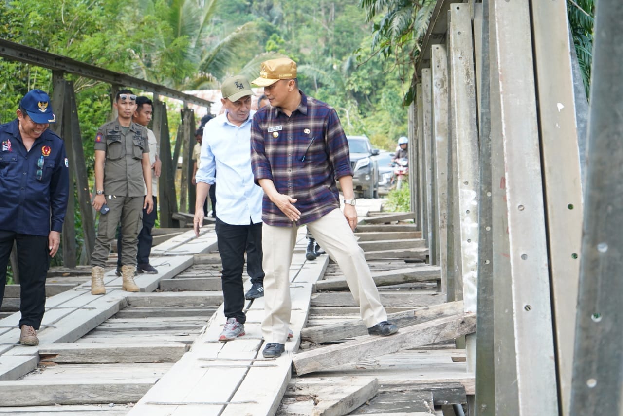 Pantau Ruas Jalan Penghubung Bonehau-Kalumpang, Prof Zudan Harap Pembangunannya Berlanjut 