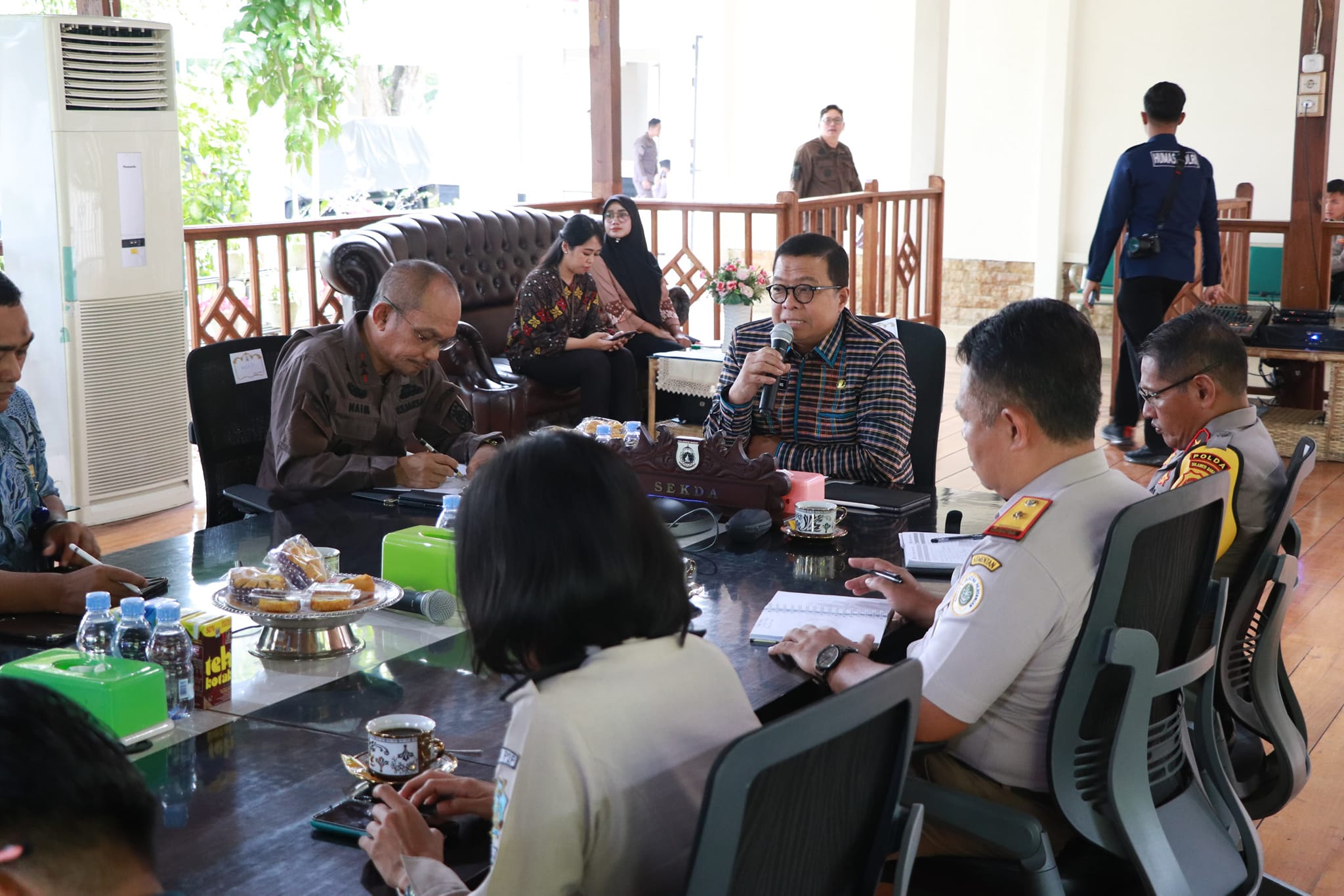 Sekprov bersama Kajati dan Wakapolda Sulbar Bahas Persiapan Pelayaran Perdana dari Polman ke Malaysia