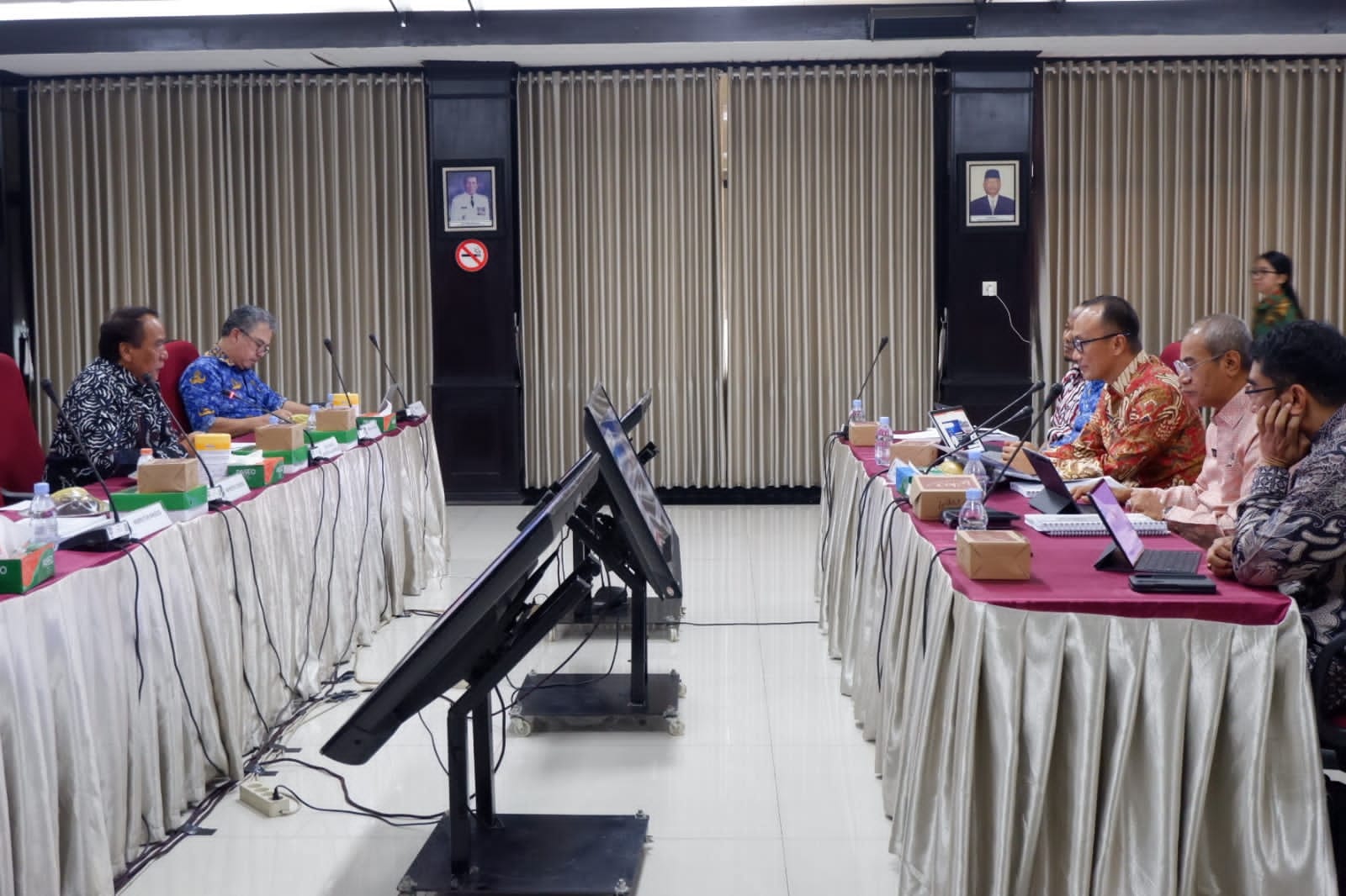 Irjen Kemendagri Lakukan Evaluasi Kinerja Pj Gubernur Sulbar