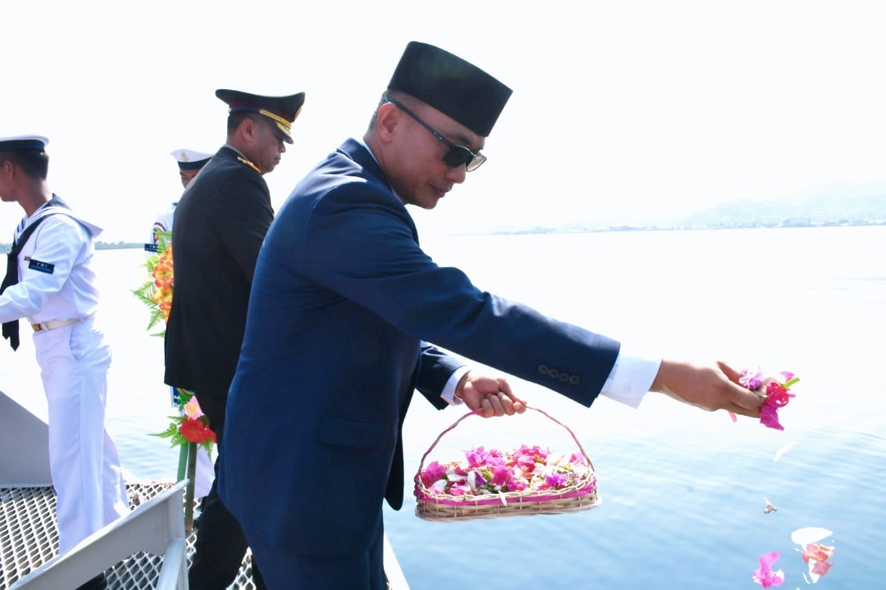 Hari Pahlawan, Pemprov Sulbar Bersama Forkopimda Gelar Tabur Bunga di Lanal Mamuju 