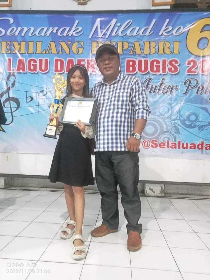 Pelajar SMPN 4 Parepare Juara 1 Festival Lagu Daerah Bugis se-Ajatappareng
