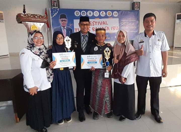 Juara Lomba Cerpen dan Stand Up Comedy, Siswa SMPN 4 Parepare Ukir Prestasi di Festival Tunas Bahasa Ibu