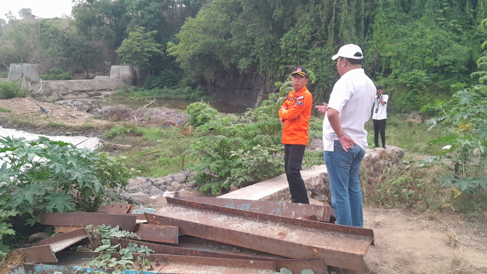 Bersama Pj Wali Kota Akbar Ali, Direktur PAM Tirta Karajae Pantau Bendungan Salo Karajae dan Titik Rawan Banjir