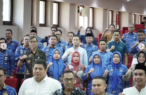 Camat Ujung Tanah Hadiri Kegiatan Penandatanganan NPHD Pilwalkot 2024