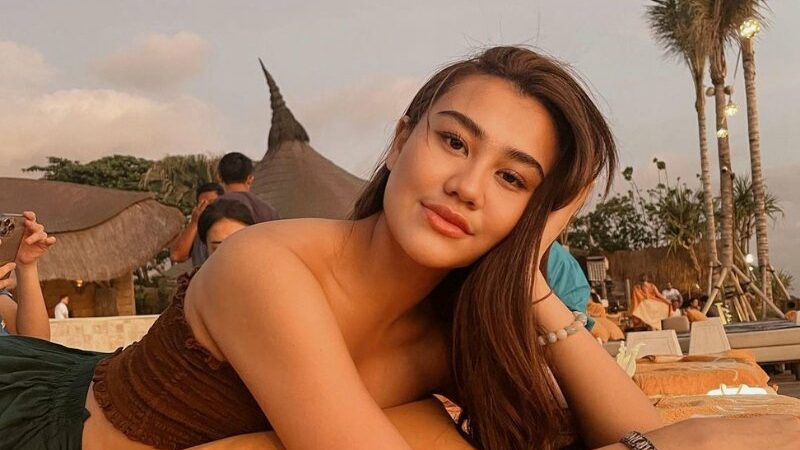 Tampil Santai dan Sederhana, Aaliyah Massaid Tuai Pujian Netizen 