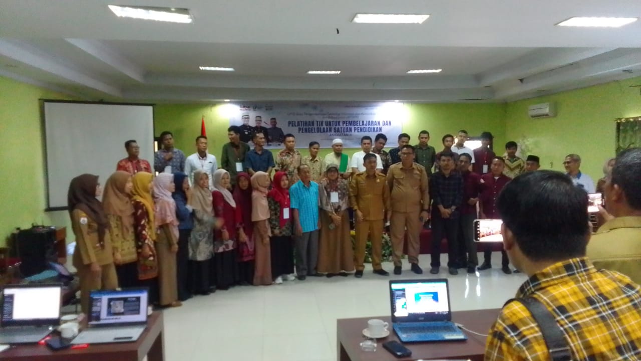 Disdikbud  Sulbar Kembali Latih Guru Dalam Penggunaan Teknologi Informasi dan Komunikasi