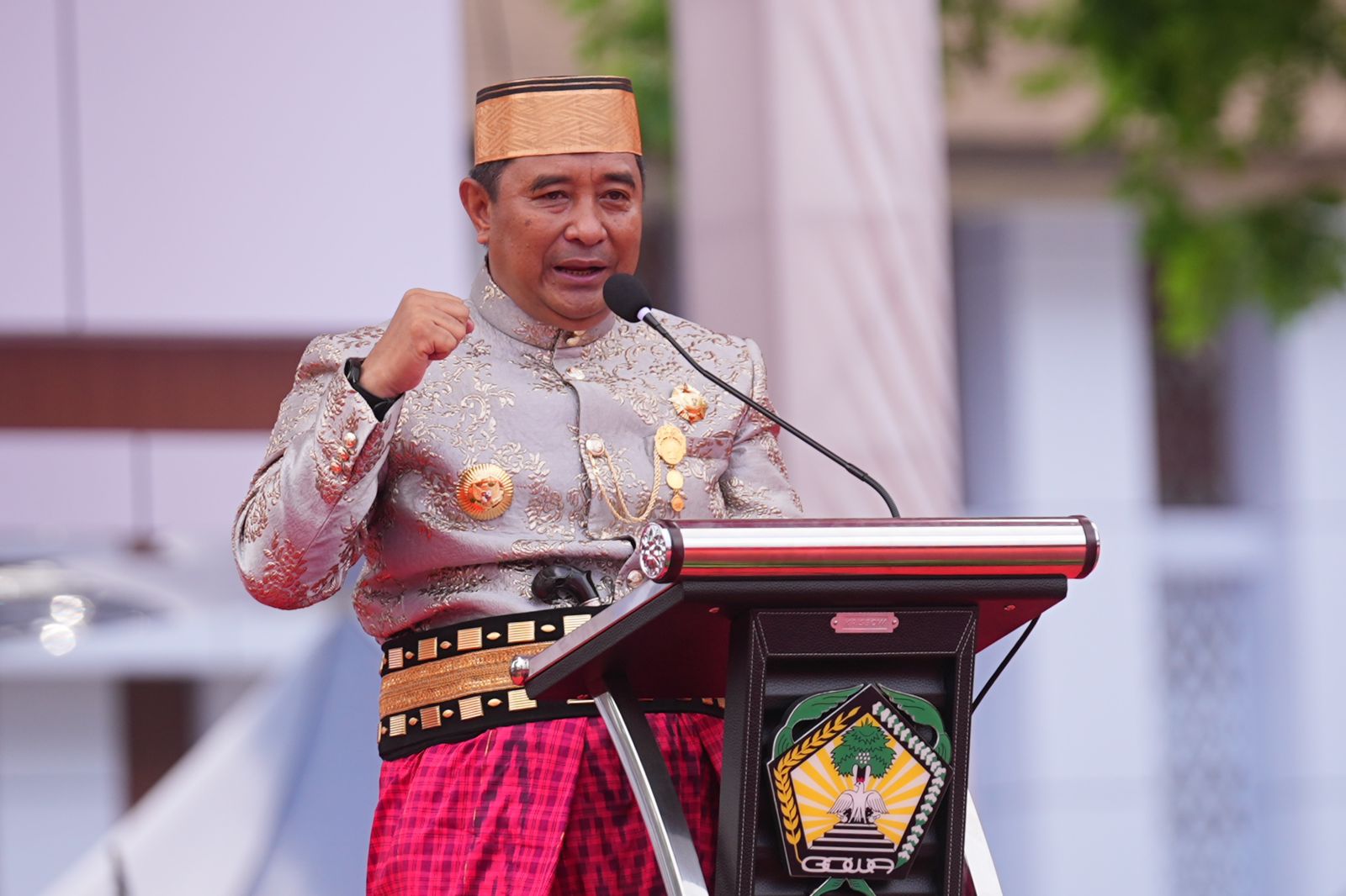 Hadiri HUT Gowa Ke-703, Pj Gubernur Sulsel Puji Kemesraan Bupati dan Wabup Selama Dua Periode