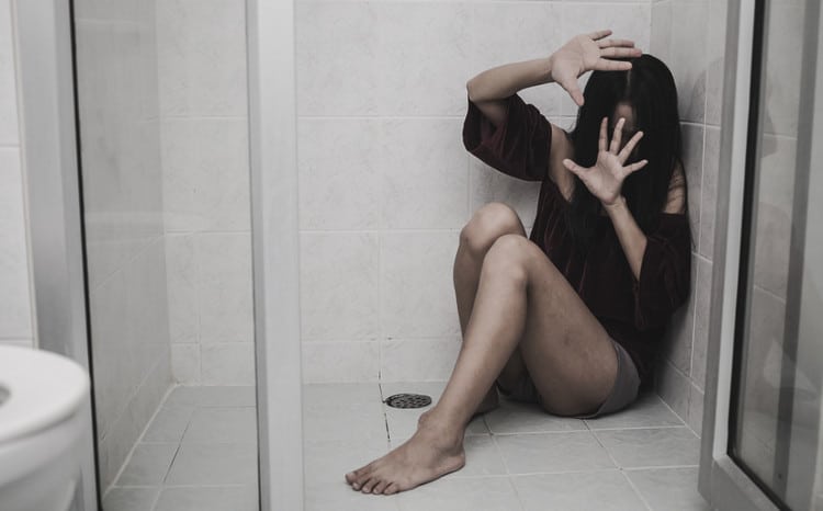 Tergiur Kecantikan Anak Tetangga yang Masih SMA, Pria 50 Tahun Masuk Rumah Lewat Jendela untuk Memperkosa