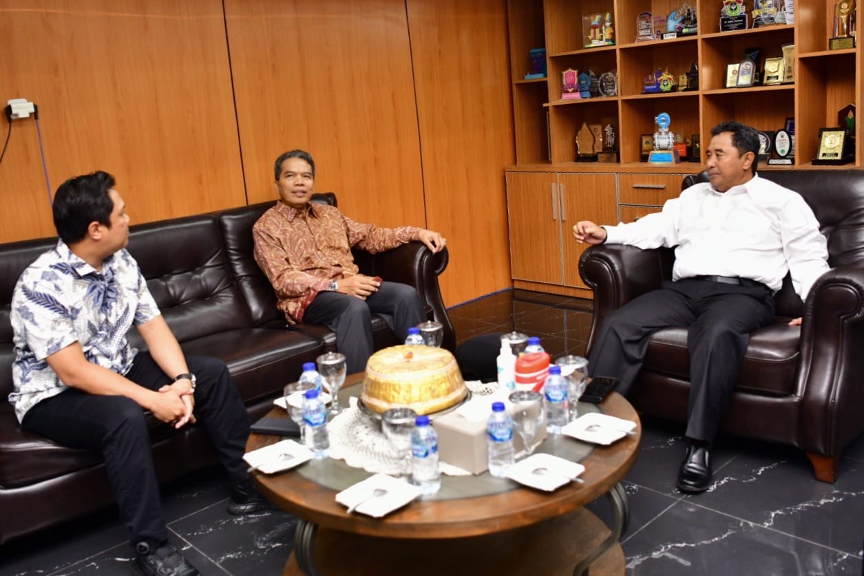 Pj Gubernur Dorong Kolaborasi Peningkatan Pelayanan di PT KIMA, Juga Bisa Jadi Magnet Investasi