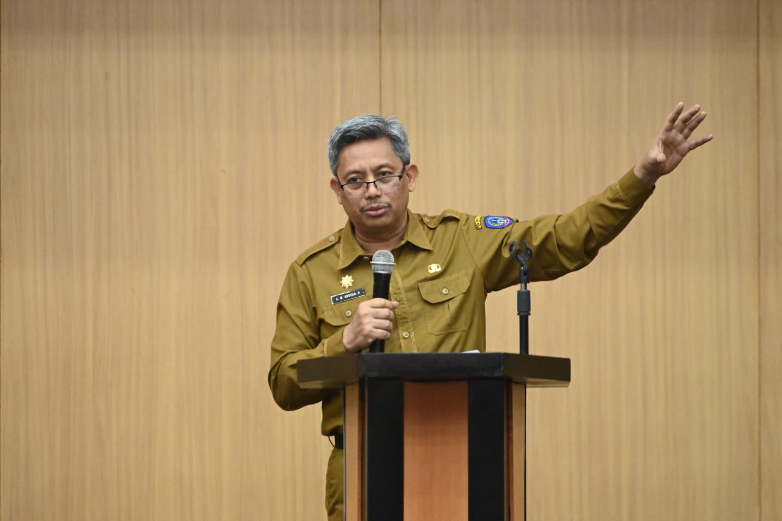 Kick Off Meeting Pengembangan Sistem Komunitas Cerdas Iklim, Pj Sekprov Sebut Iklim Berdampak ke Pembangunan