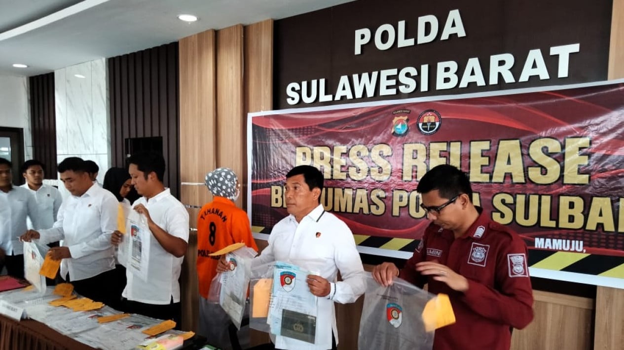 Dua Polisi di Sulbar Ditangkap karena Terlibat Penjualan Mobil Bodong