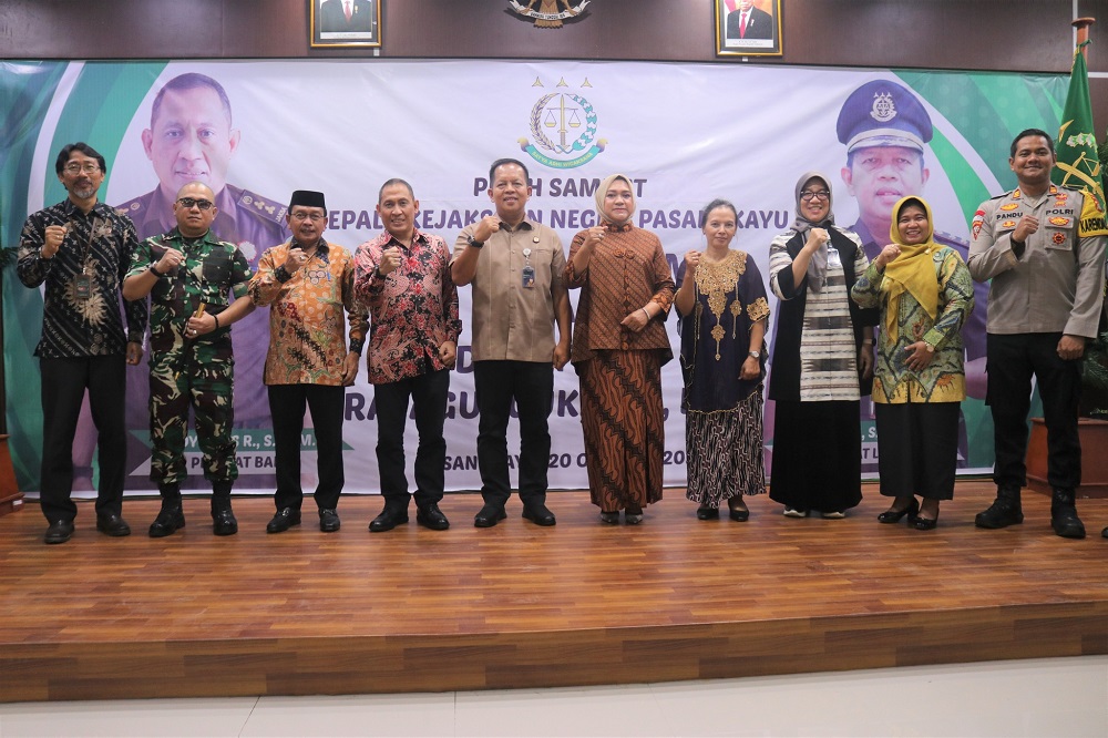 Bupati-Wabup Hadiri Pisah Sambut Kajari Pasangkayu