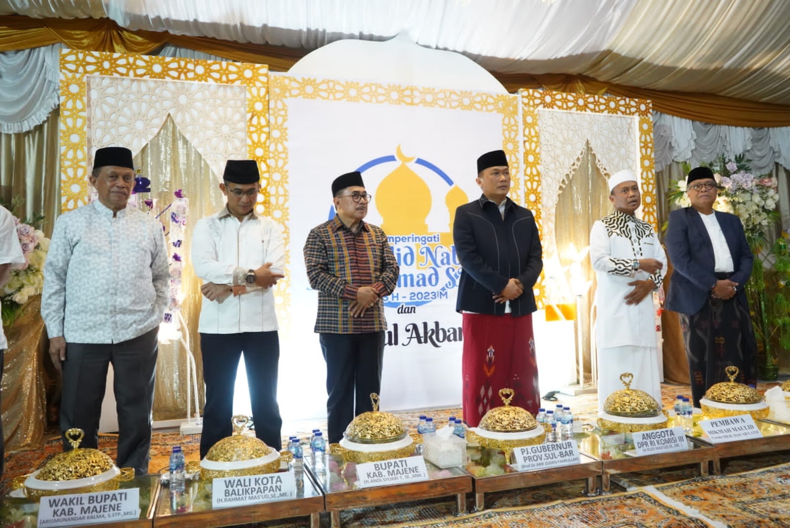 Hadiri Maulid dan Haul Akbar Pua Kali Malunda, Pj Gubernur Ajak Bangun Masjid Terdampak Gempa Melalui Sedekah Harian