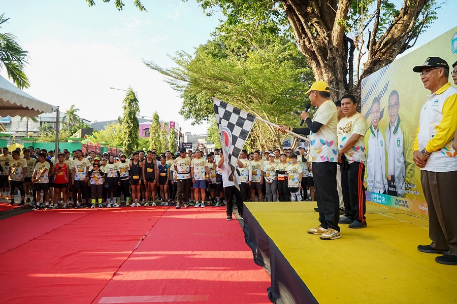Seru, Taufan Pawe Semangati Ratusan Peserta Habibie Fun Run Turut Promosikan Wisata Parepare