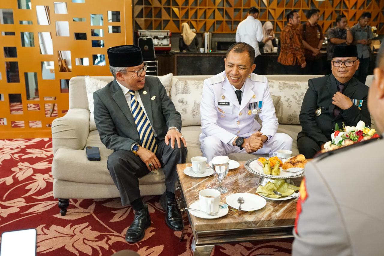 Birokrat Tulen dan Profesional, Taufan Pawe Yakin Pj Wali Kota Akbar Ali Lanjutkan Pembangunan Parepare