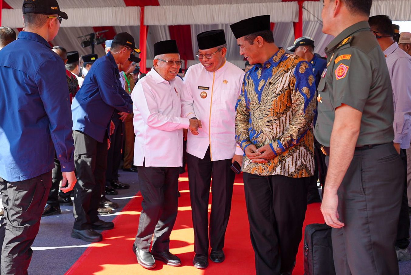 Taufan Pawe Banggakan Amran Sulaiman Bangun Masjid dan RS Taraf Internasional