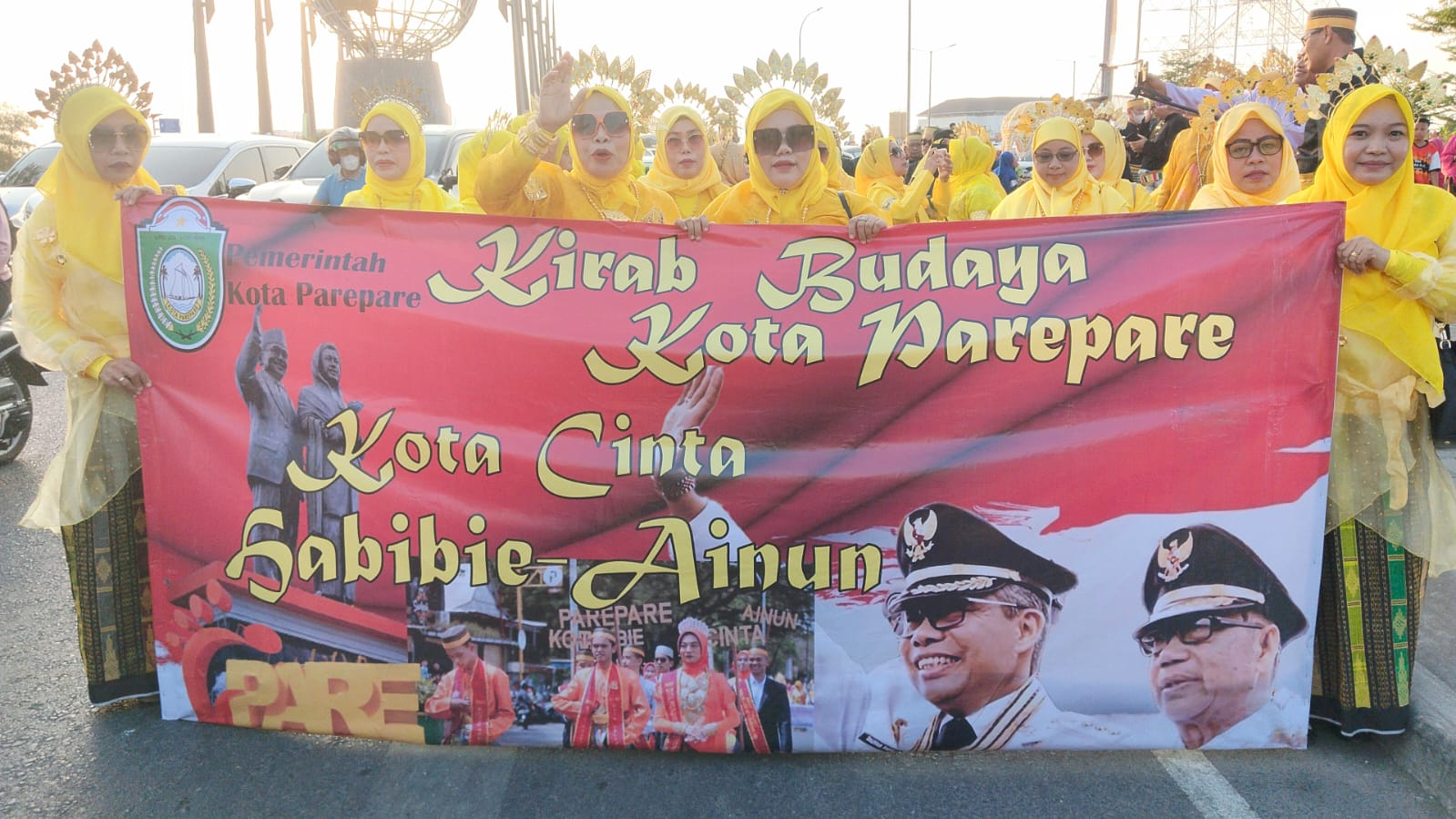 Semarakkan HUT ke-354 Sulsel, 100 Peserta Kirab Budaya Parepare Promosikan Kota Cinta