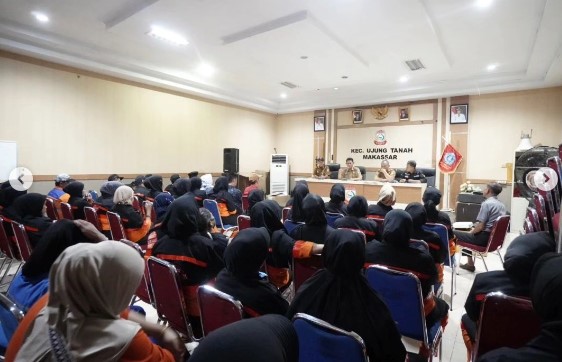 Ibrahim Chaidar Pimpin Rakor Evaluasi Kebersihan Kecamatan Ujung Tanah