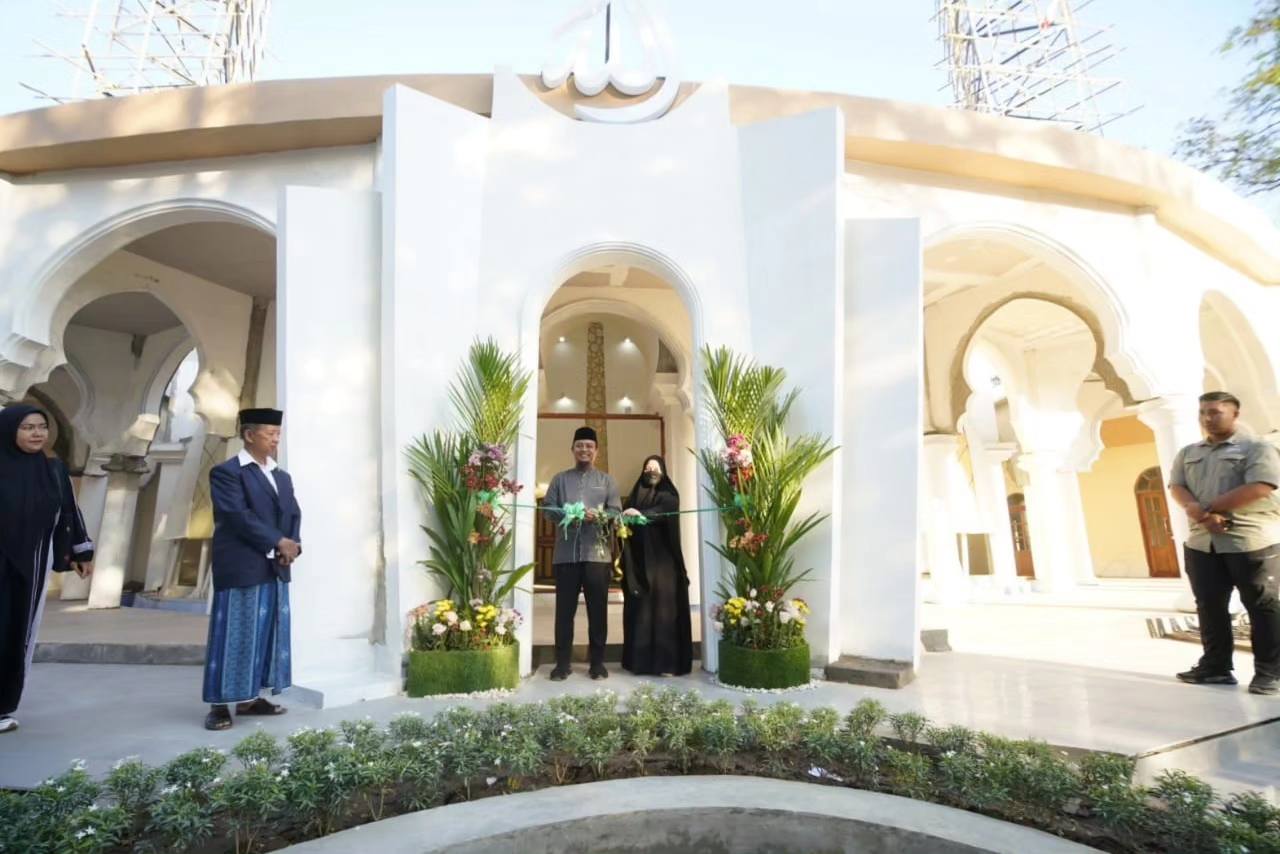 Andi Sudirman Bersama Naoemi Octarina Resmikan Masjid Kompleks Rujab Gubernur, Gedung Hemat Energi yang Terbuka untuk Umum