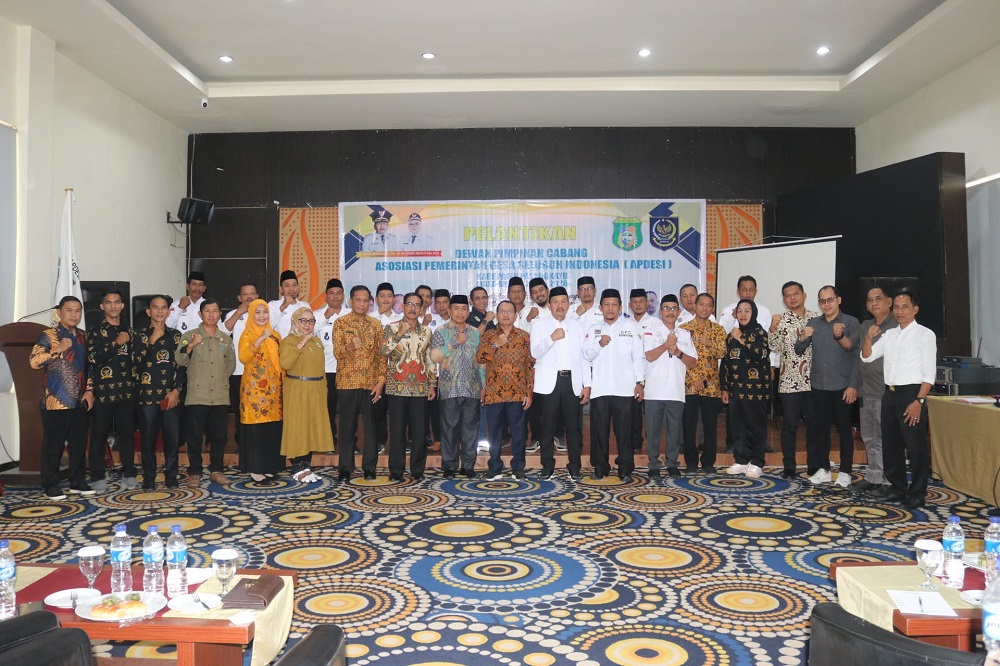 Hadiri Pelantikan Apdesi Pasangkayu, Bupati Yaumil Minta Kades Bekerja dengan Baik dan Jujur