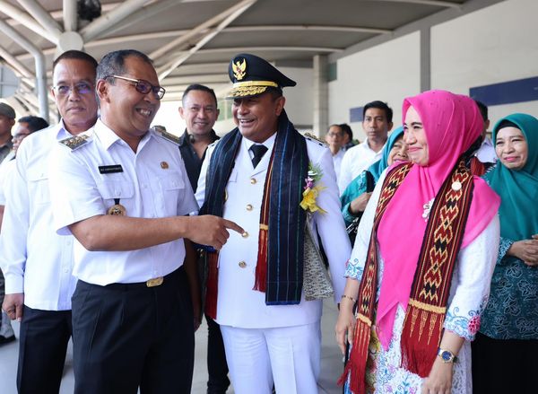 Danny Pomanto Sambut Kedatangan Pj Gubernur Sulsel di Bandara Sultan Hasanuddin