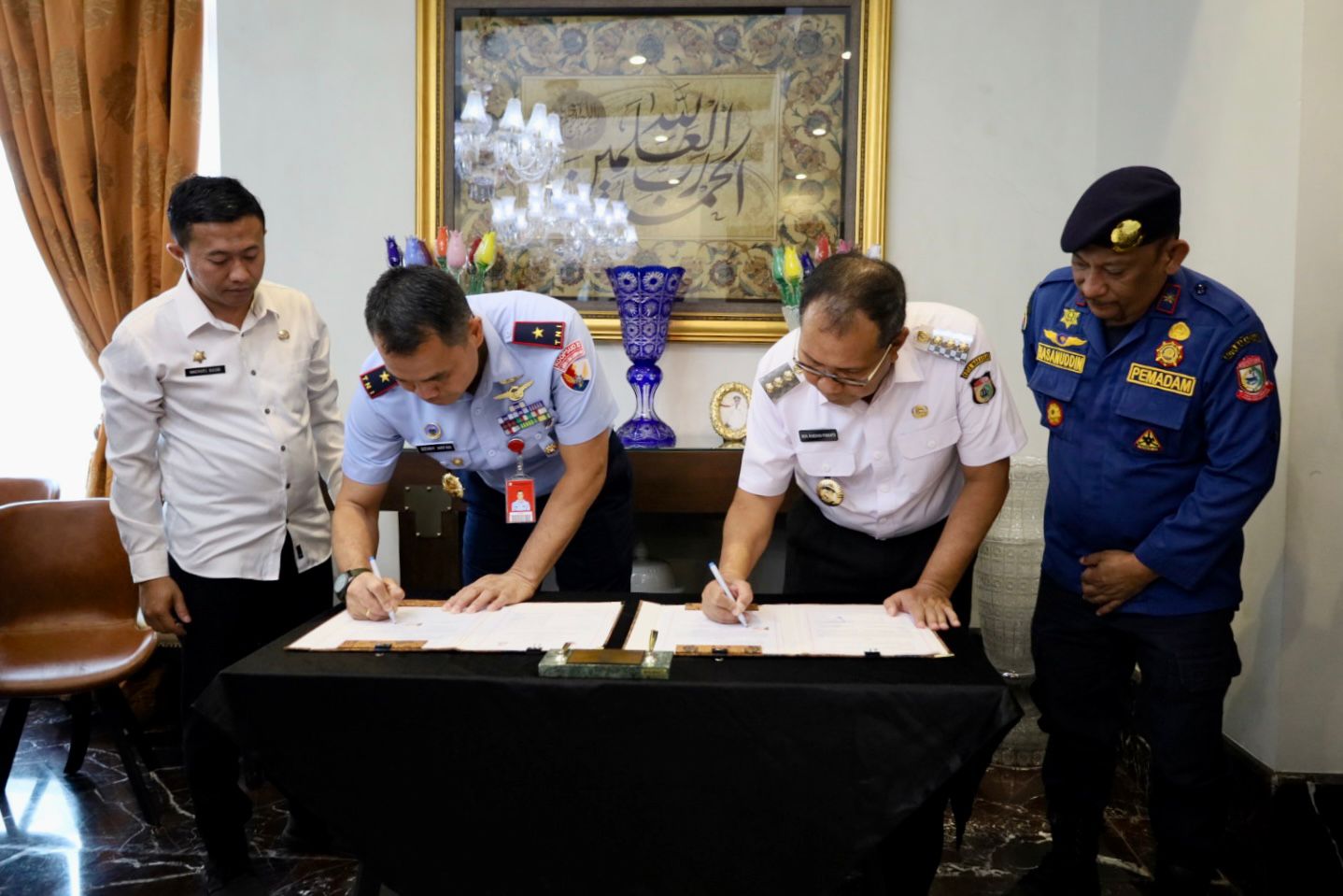 Lanud Sultan Hasanuddin dan Pemkot Makassar Taken MOU Soal Penanganan Kebakaran 